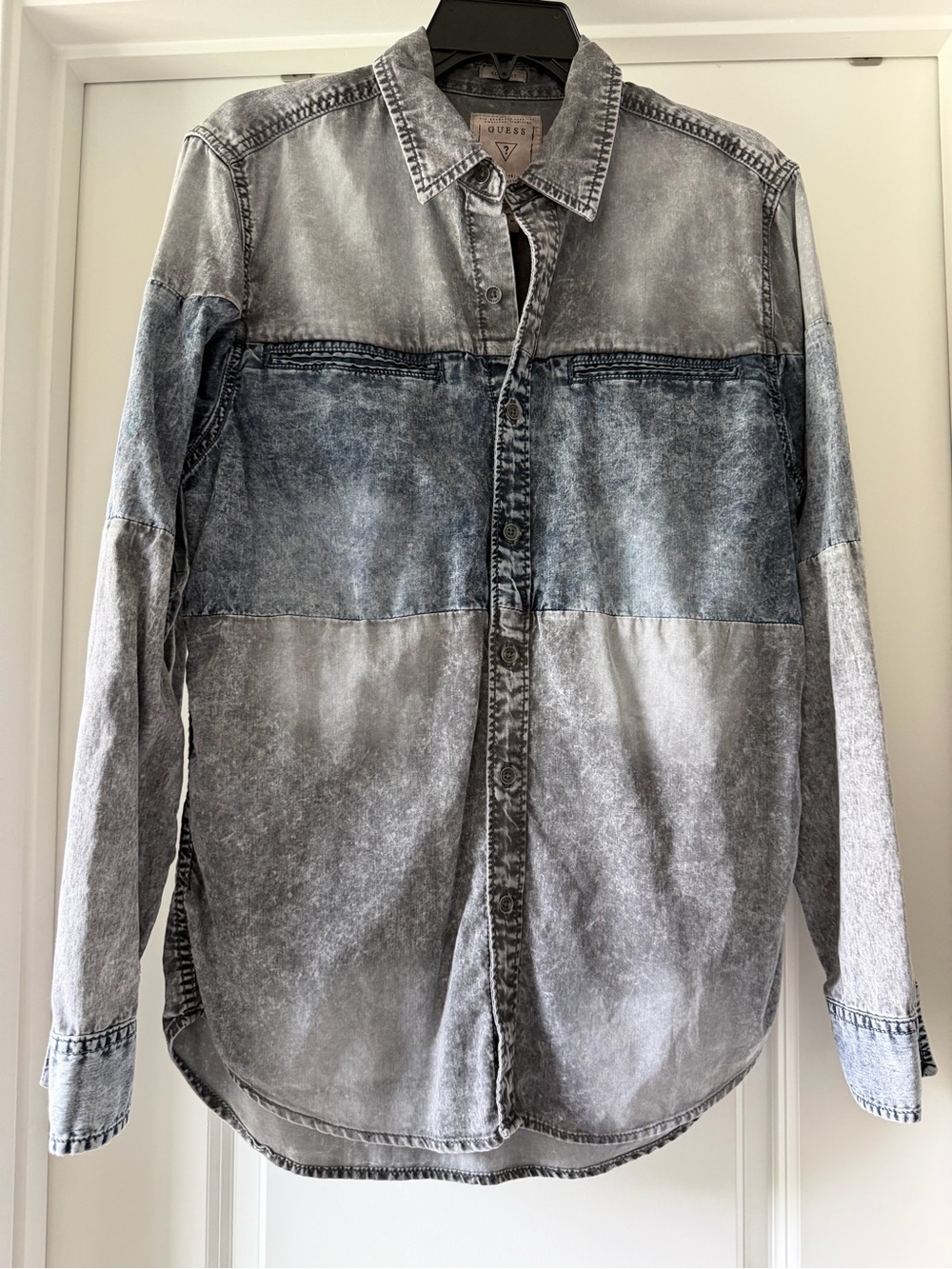 Guess Men's Two-Tone Washed Grey Button-Down Shirt